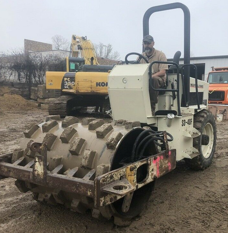 Ingersoll Rand SD40F Vibratory Padfoot Roller Compactor