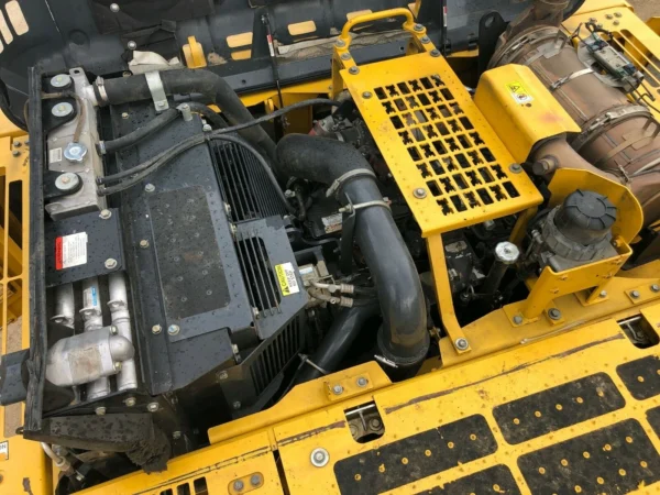 2014 Komatsu PC360LC-10 Excavator engine