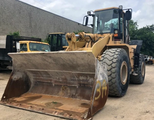 1996 Caterpillar CAT 950F II wheel loader.