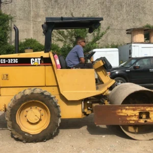 Cat CS323C Compacter