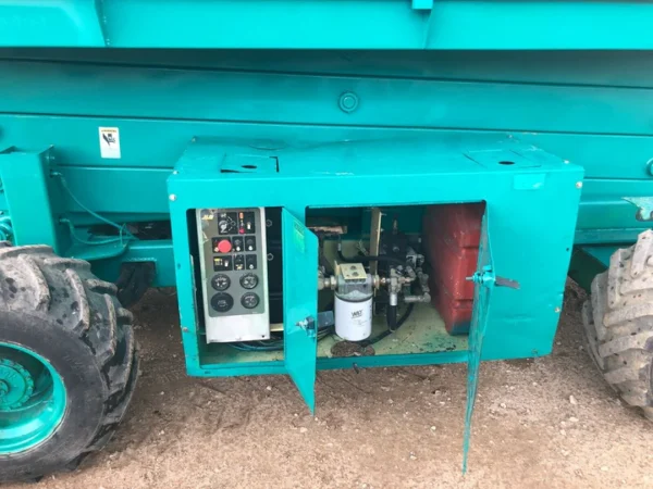 TractorTip JLG 33RTS Rough Terrain Scissor Lift engine compartment