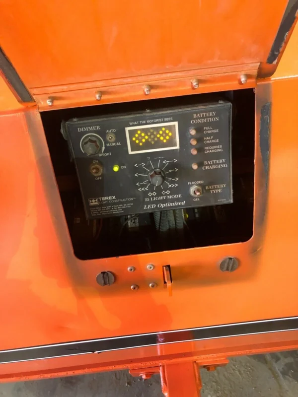 Amida arrow board controls