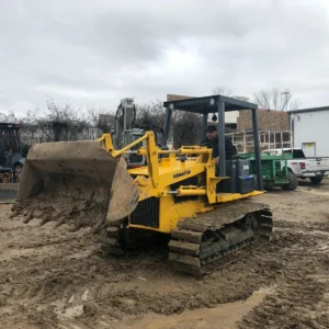 Komatsu D20S-5 skidsteer.