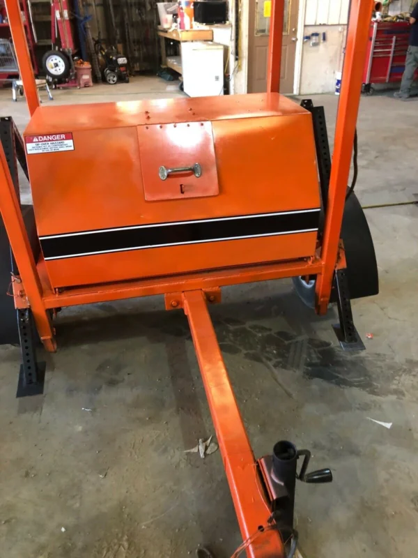 Amida arrow board hitch