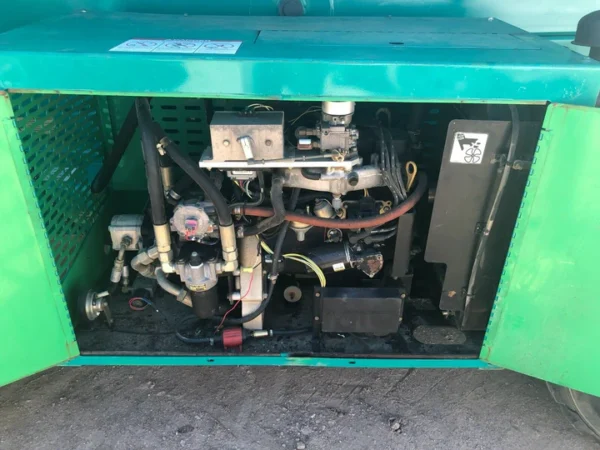 JLG 40RTS Rough Terrain Scissor Lift engine compartment