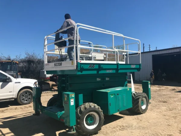 JLG 40RTS Rough Terrain Scissor Lift